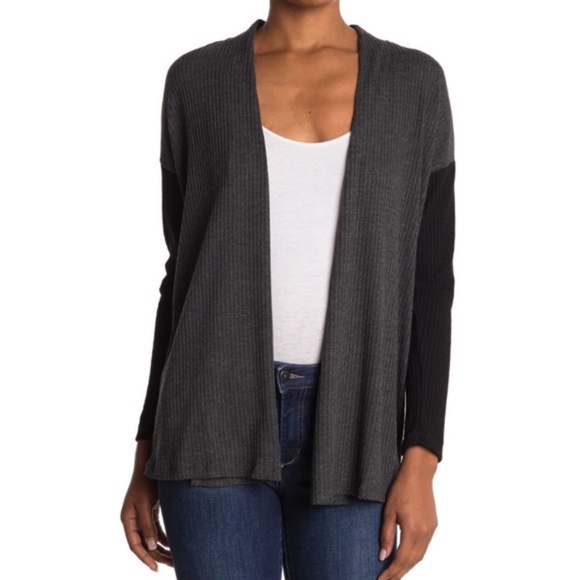 bobeau Sweaters - NWT Bobeau Grey Colorblock Open Front Waffle Knit Cardigan Medium